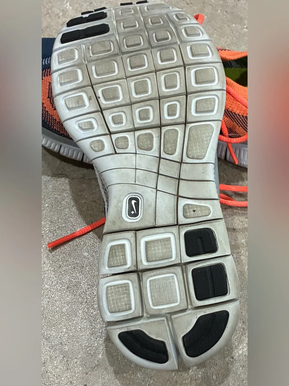 Womens NIKE “Flex Contact & 5.0 Free” Athletic Shoes, 6